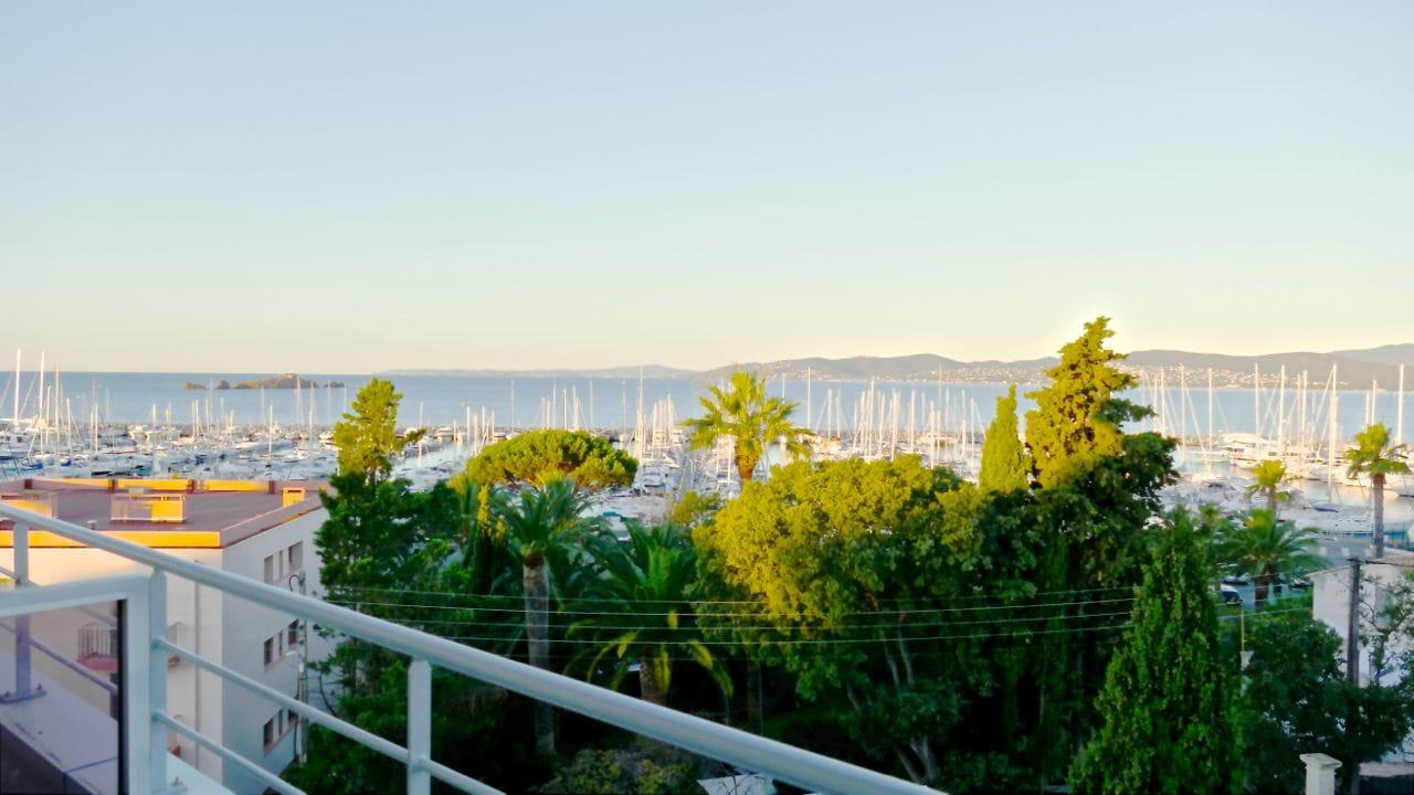 Hotel Brise de Mer - Piscine intérieure&extérieure Saint-Raphaël Exterior foto