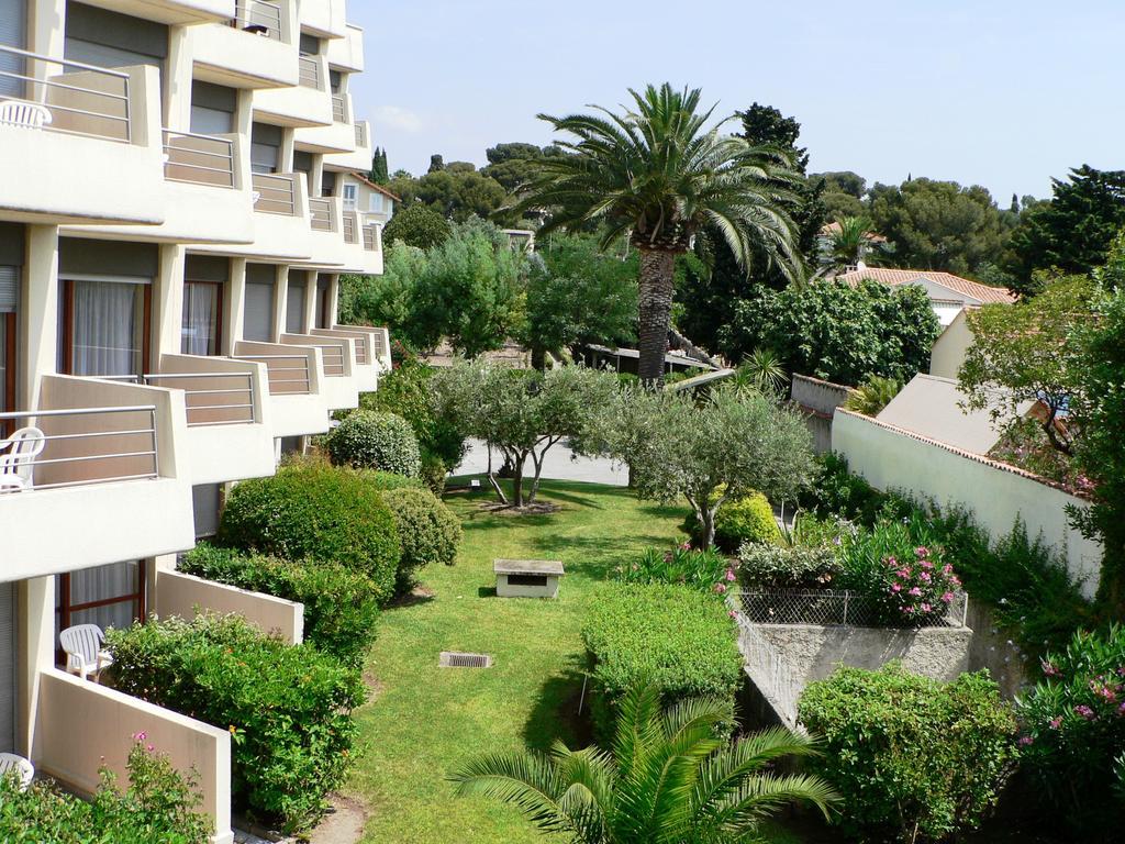 Hotel Brise de Mer - Piscine intérieure&extérieure Saint-Raphaël Exterior foto